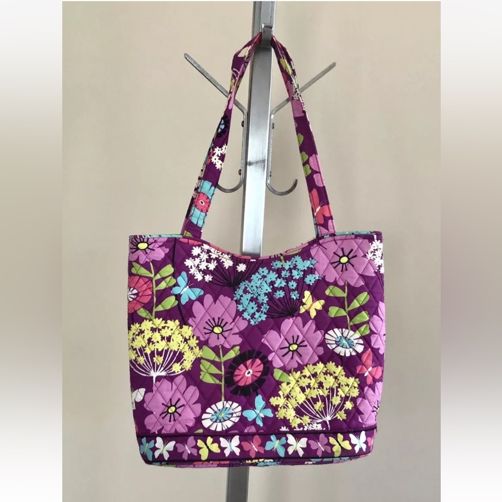 Vera Bradley Curvy Tote bag shoulder Magnetic snap closure, exterior pocket Ps2
